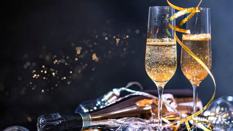 ¡Despide el Año con Estilo! Descubre los 6 Mejores Rituales para un Año Nuevo Inolvidable - Vinosylicores.com