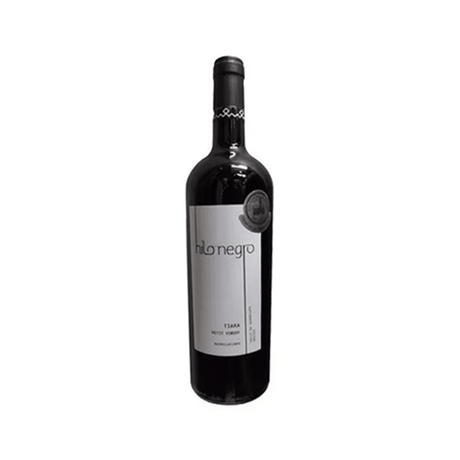 VINO TINTO HILO NEGRO TIARA 750ML - Vinosylicores.com