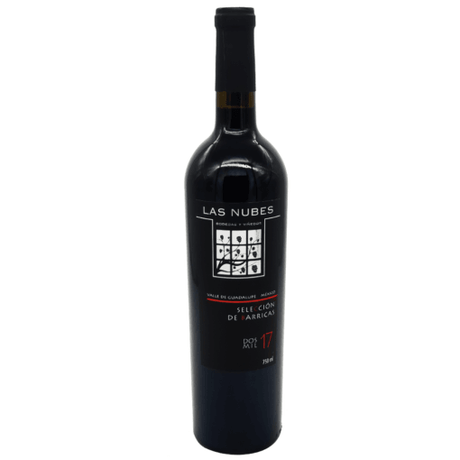 VINO TINTO LAS NUBES SELECCION DE BARRICAS 750ML - Vinosylicores.com